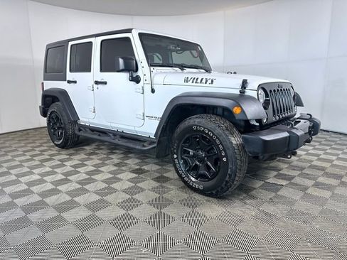 Used 2017 Jeep Wrangler Unlimited Willys image 2