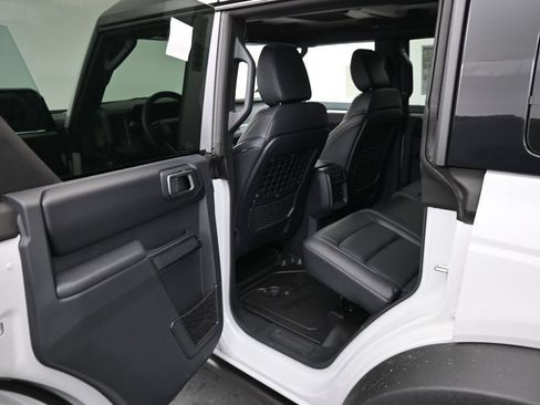 New 2026 Ford Bronco Badlands AWD/4WD image 9