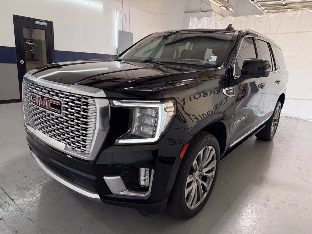 Used 2021 GMC Yukon Denali w/ Denali Premium Package AWD/4WD image 24