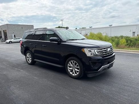 Used 2021 Ford Expedition XLT AWD/4WD image 2