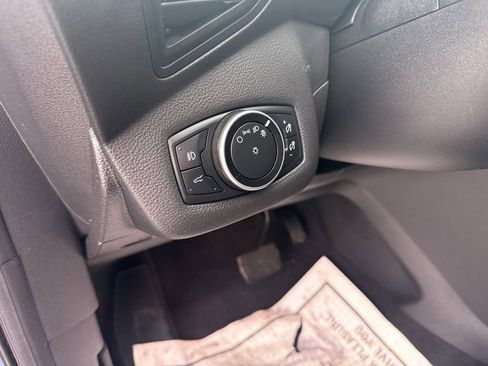 Used 2017 Ford Escape SE w/ Equipment Group 201A image 26