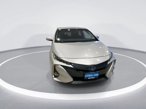 Certified 2021 Toyota Prius Prime Limited image 3