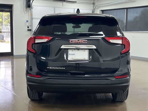 Used 2024 GMC Terrain SLE FWD image 6