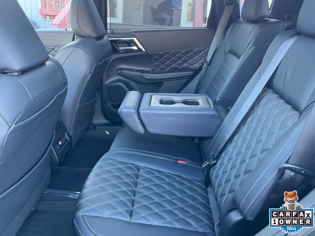 Used 2025 Mitsubishi Outlander SEL AWD/4WD image 34