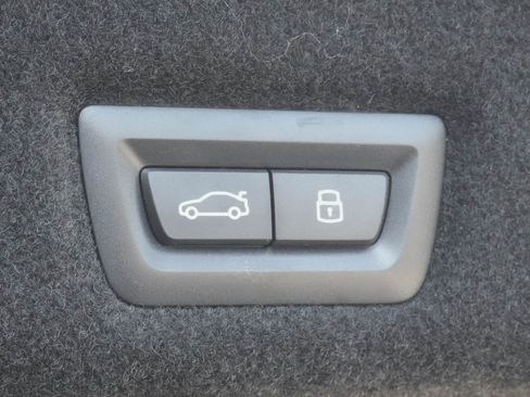 Used 2024 BMW i7 M70 w/ Premium Package AWD/4WD image 36
