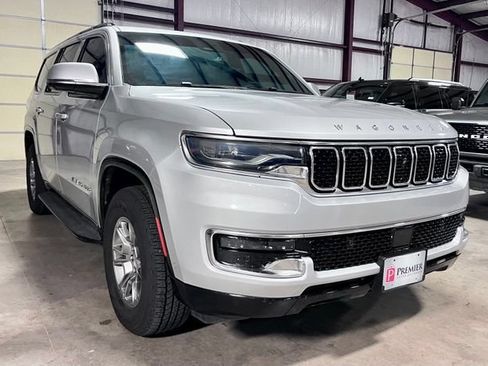 Used 2022 Jeep Wagoneer Series I w/ Convenience Group I AWD/4WD image 1
