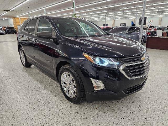 Used 2021 Chevrolet Equinox LS w/ LS Convenience Package FWD image 4