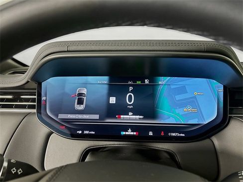 Used 2025 Land Rover Range Rover Sport SE image 13