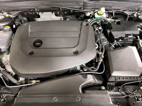 Used 2023 Volvo XC40 B5 Ultimate w/ Protection Package Premier AWD/4WD image 9