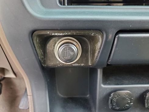 Used 2001 Toyota 4Runner SR5 image 23