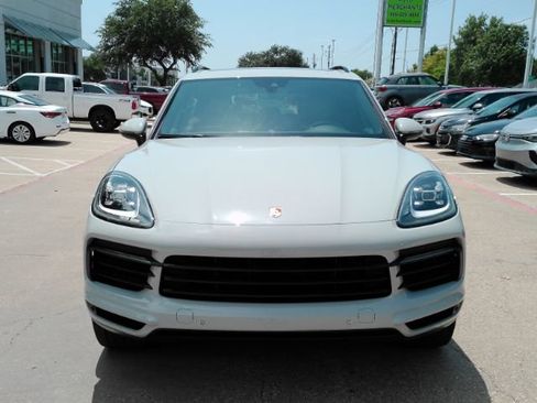 Used 2021 Porsche Cayenne E-Hybrid w/ Premium Package AWD/4WD image 3