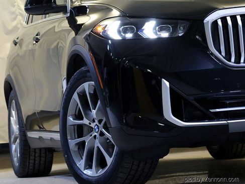 New 2026 BMW X5 xDrive50e w/ Executive Package image 4