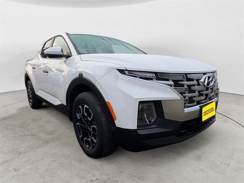 Certified 2024 Hyundai Santa Cruz SE image 5