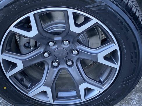 Certified 2024 Jeep Wagoneer Series III image 26