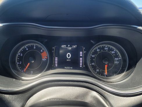 Used 2019 Jeep Cherokee Latitude Plus FWD image 23