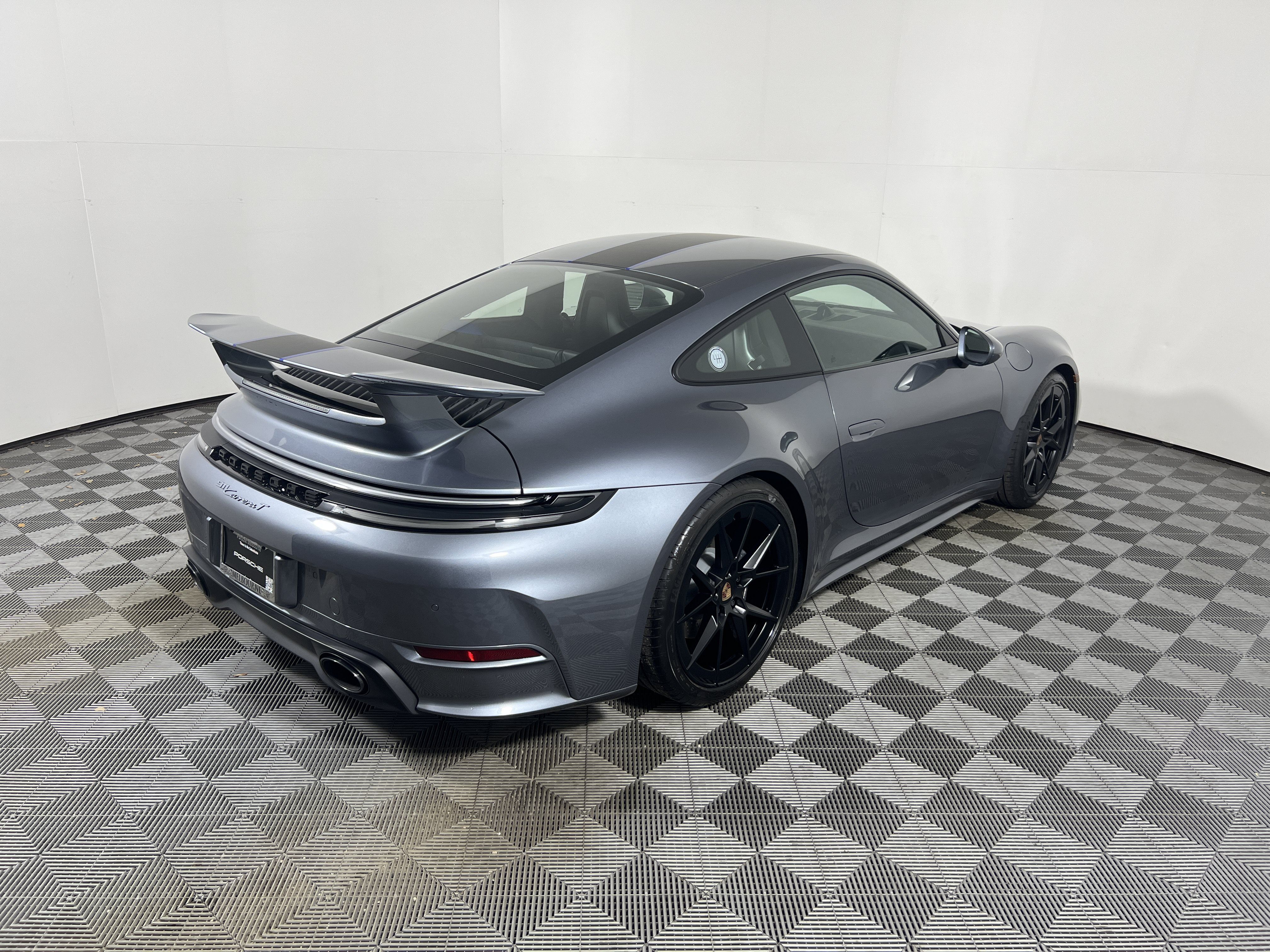 Certified 2025 Porsche 911 Carrera T RWD image 6