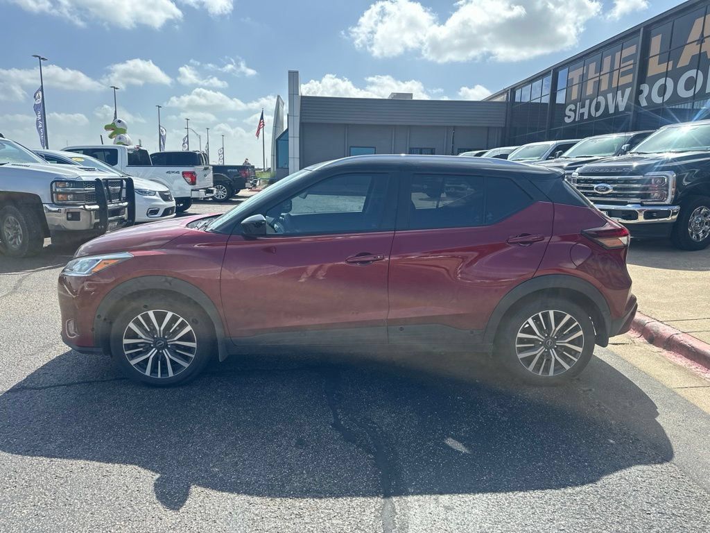 Used 2023 Nissan Kicks SV FWD image 4