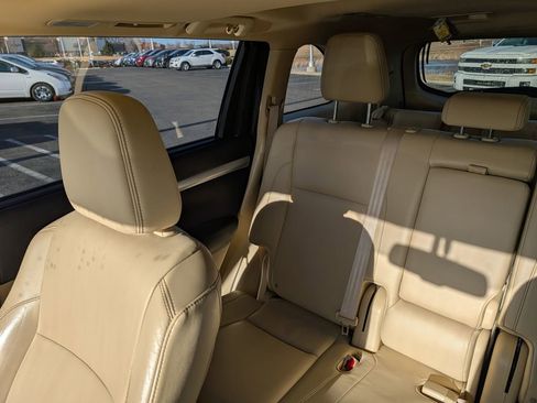 Used 2015 Toyota Highlander XLE image 12