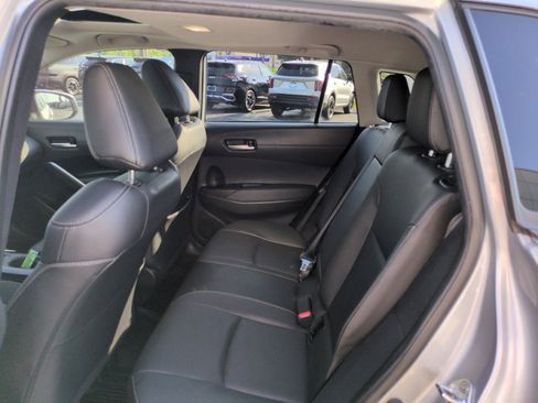 Used 2022 Toyota Corolla Cross XLE w/ Convenience Package FWD image 23