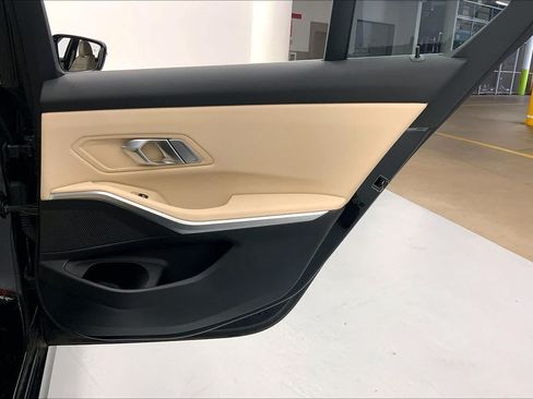 Used 2019 BMW 330i Sedan w/ Driving Assistance Package RWD image 12
