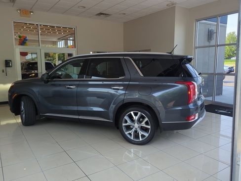 Used 2020 Hyundai Palisade SEL w/ Premium Package image 3
