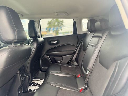 Used 2018 Jeep Compass Latitude w/ Popular Equipment Group AWD/4WD image 60