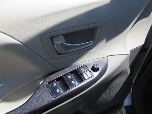 Used 2017 Toyota Sienna LE FWD image 23