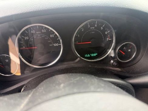 Used 2017 Jeep Wrangler Unlimited Sahara w/ Dual Top Group AWD/4WD image 3