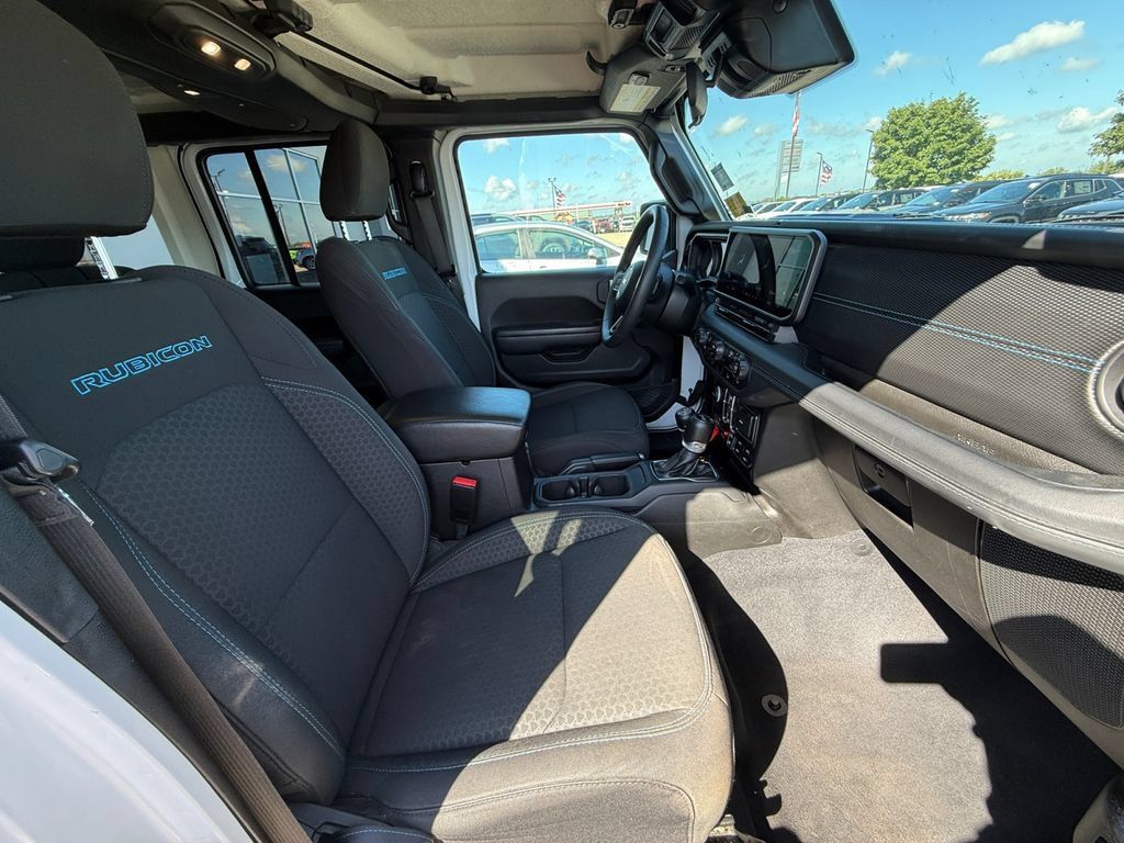 Used 2024 Jeep Wrangler Unlimited Rubicon 4xe AWD/4WD image 37