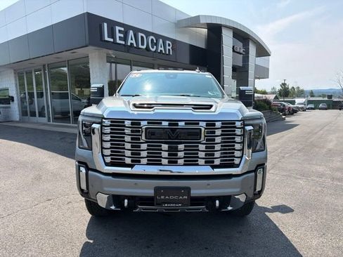Used 2024 GMC Sierra 2500 Denali w/ Denali Reserve Package AWD/4WD image 8