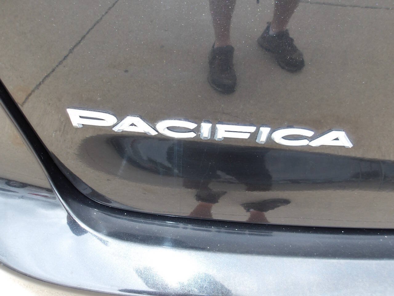 Used 2018 Chrysler Pacifica Touring-L FWD image 37