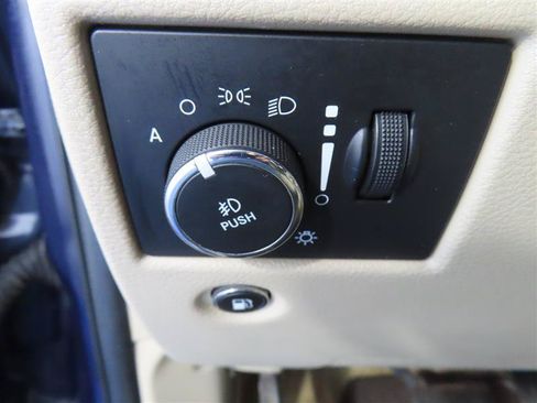 Used 2017 Jeep Grand Cherokee Overland AWD/4WD image 20
