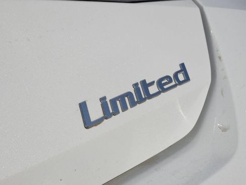 New 2026 Hyundai Elantra Limited image 9