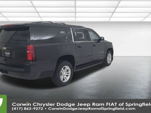Used 2017 Chevrolet Suburban LT image 14