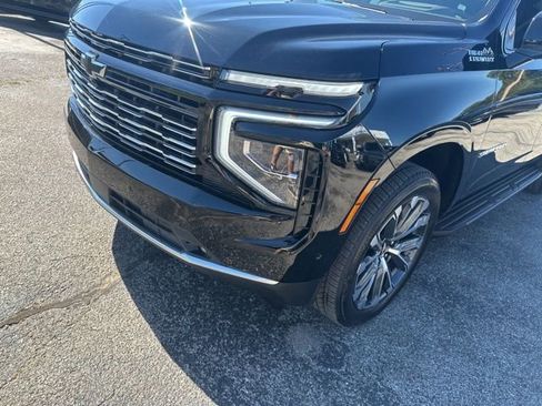New 2026 Chevrolet Suburban High Country w/ Sun And Tow Package image 9