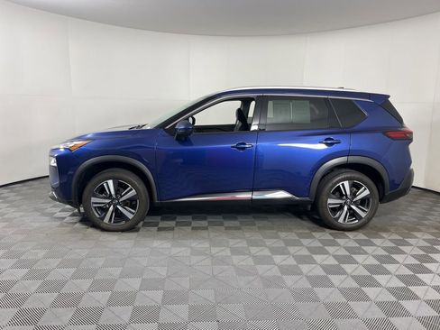 Used 2023 Nissan Rogue SL FWD image 2