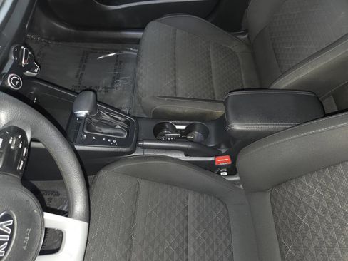 Used 2020 Kia Rio S FWD image 17