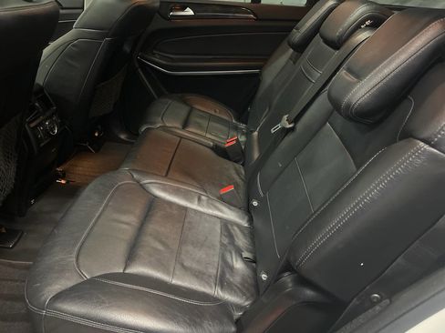 Used 2017 Mercedes-Benz GLS 550 4MATIC image 29