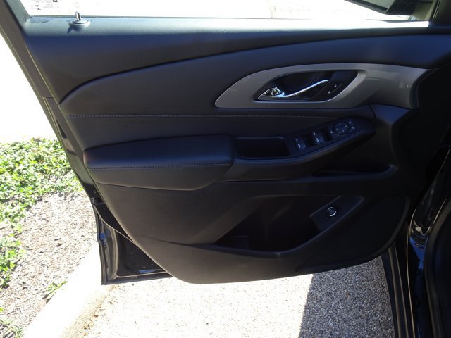 Used 2023 Chevrolet Traverse LT FWD image 13