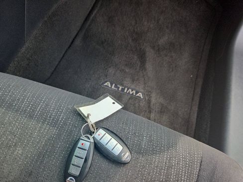 Used 2012 Nissan Altima 2.5 S FWD image 21
