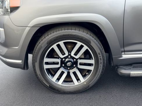 Used 2020 Toyota 4Runner Limited RWD image 12