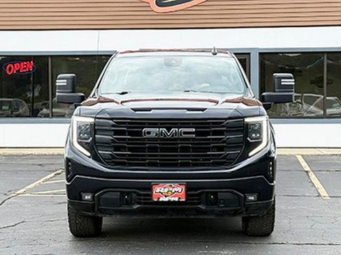 Used 2022 GMC Sierra 1500 Elevation w/ Preferred Package AWD/4WD image 8