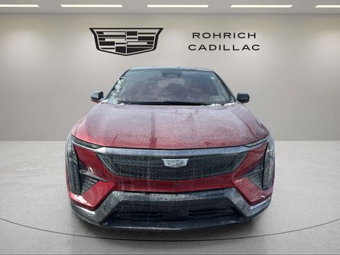 Certified 2025 Cadillac Optiq Sport 2 image 2
