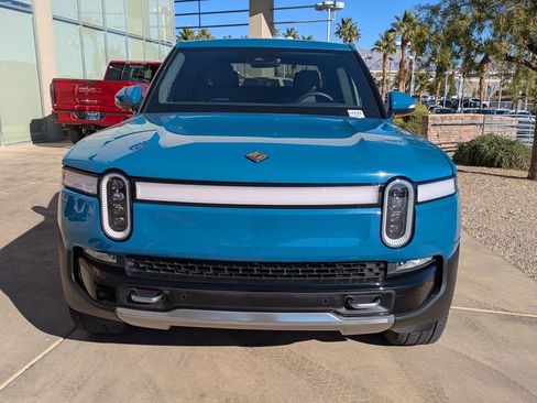 Used 2022 Rivian R1T Launch Edition image 8