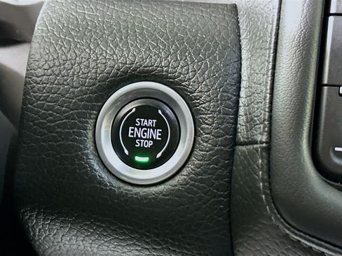 Used 2023 GMC Yukon Denali RWD image 20