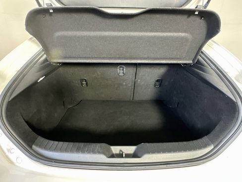 Used 2019 MAZDA MAZDA3 Hatchback FWD image 28
