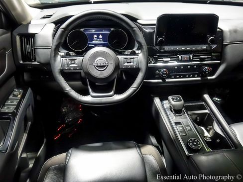 Used 2023 Nissan Pathfinder SL image 17