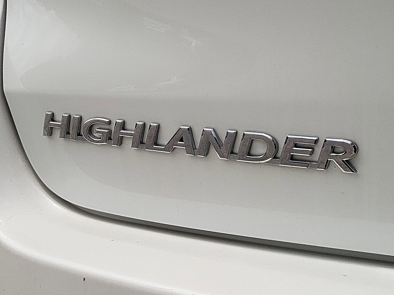 Used 2018 Toyota Highlander Plus AWD/4WD image 32