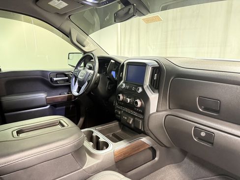 Used 2019 GMC Sierra 1500 SLT w/ SLT Premium Package image 16