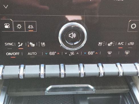 New 2026 GMC Acadia Denali Ultimate w/ LPO, Floor Liner Package image 37